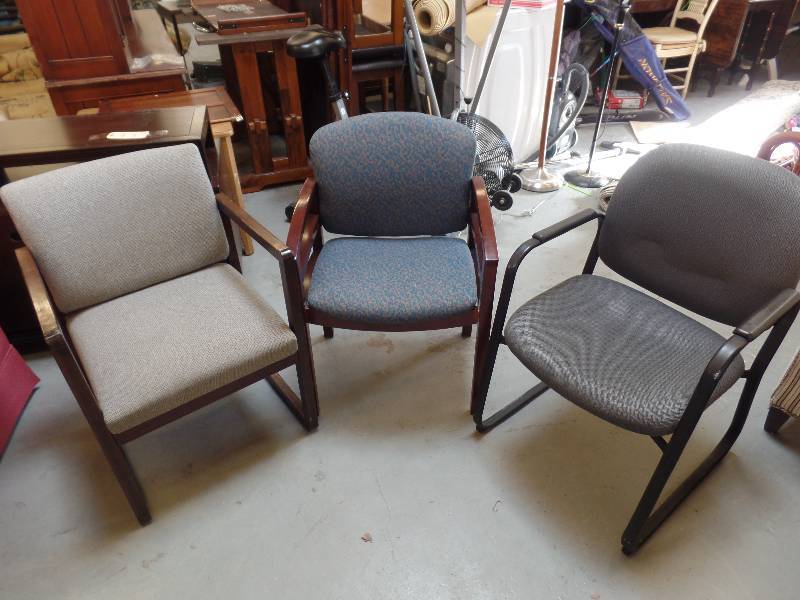 lot 44 image: Reception Chairs