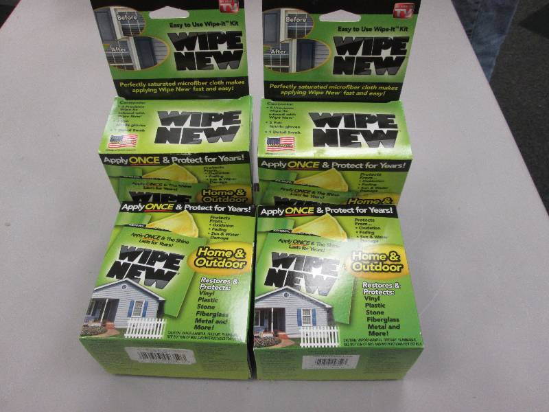 lot 21 image: Lot of 4 Wipe New Pre-Soaked Cleani...