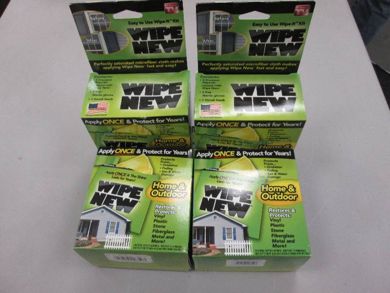 lot 27 image: Lot of 4 Wipe New Pre-Soaked Cleani...