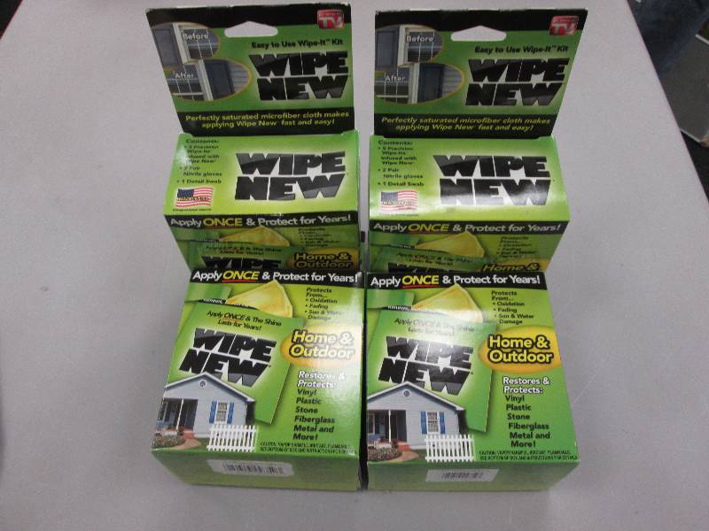 lot 29 image: Lot of 4 Wipe New Pre-Soaked Cleani...