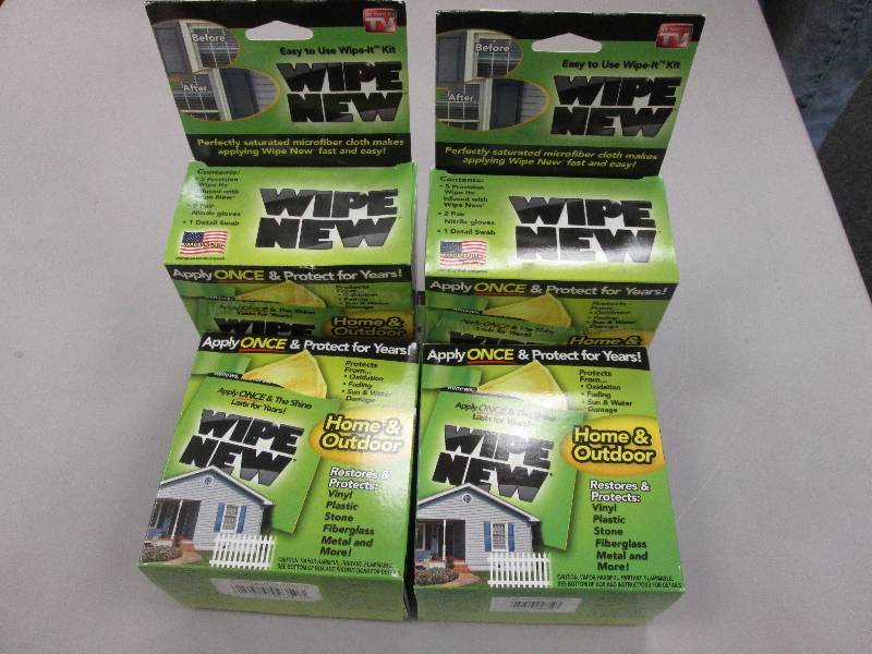 lot 31 image: Lot of 4 Wipe New Pre-Soaked Cleani...