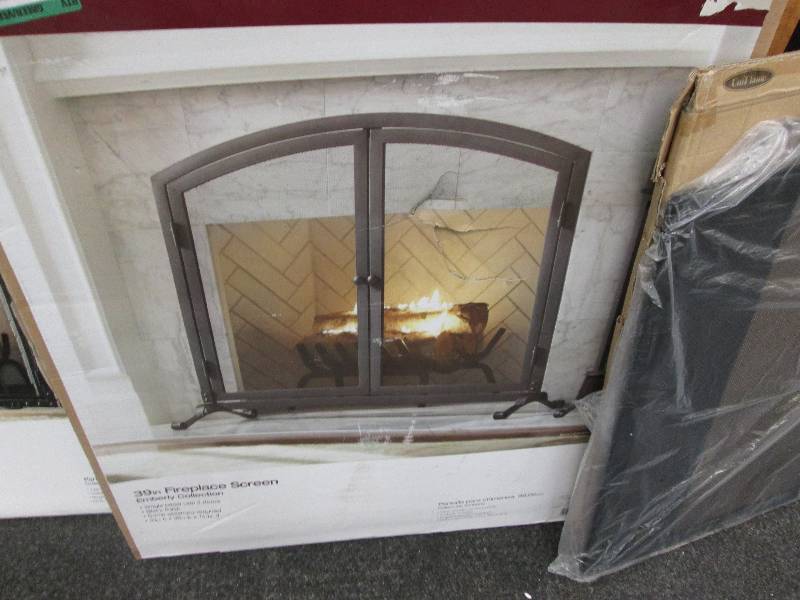 lot 40 image: Home Decorators Collection 39 inch ...
