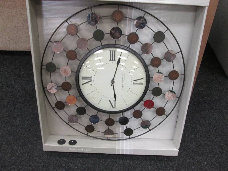 lot 45 image: 20 inch Round Shasta Wire Wall Cloc...