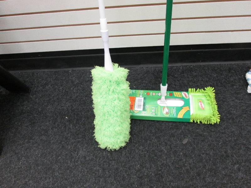 lot 96 image: Lot of 2 green duster and floor mop...