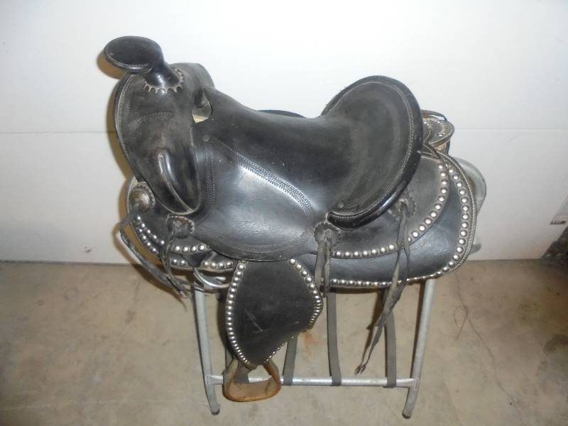 lot 1 image: Western Saddle - Black Leather 15