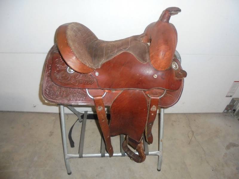 lot 3 image: Western Saddle - Brown Leather, 15