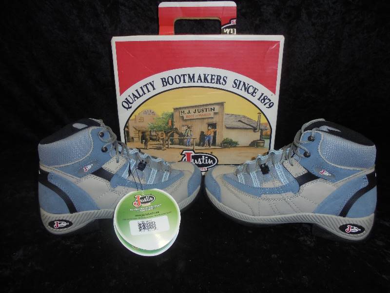 lot 13 image: Boots - Justin Boots, Size 6.5, New