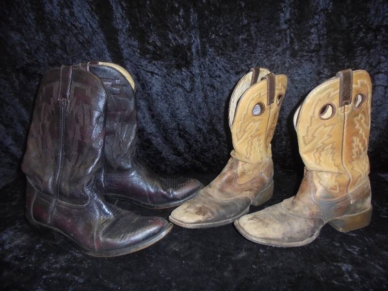 lot 18 image: Cowboy Boots - Pair, Mens Size 10.5