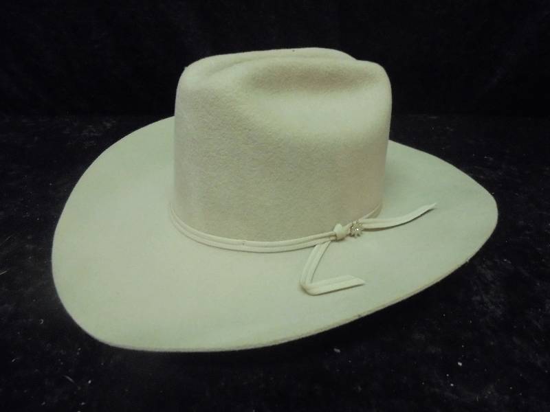 lot 30 image: Cowboy Hat - Bailey Colt, Size 6.5