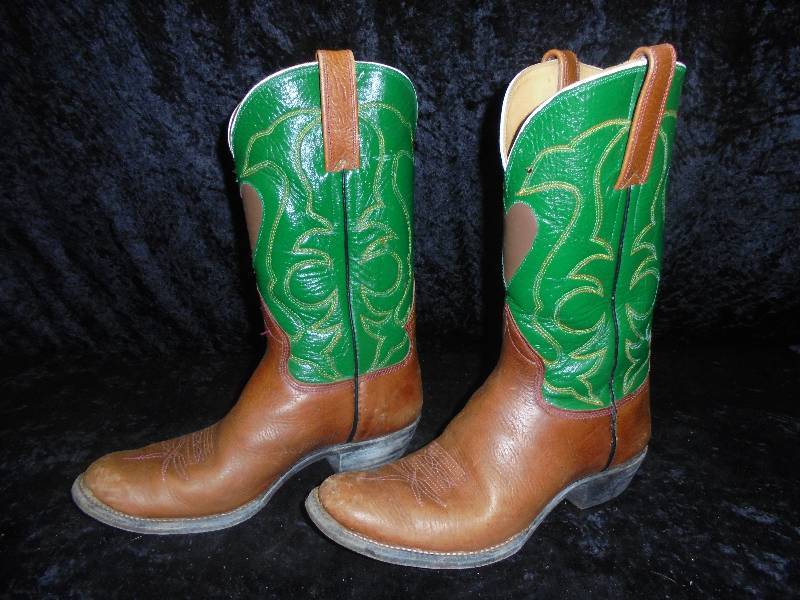 lot 34 image: Cowboy Boots - GreenBrown, Unknown size or brand