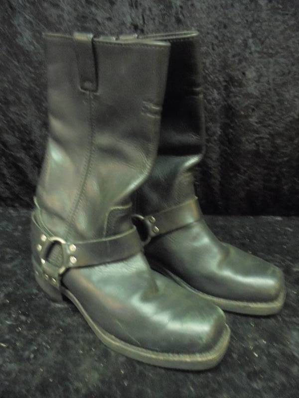 lot 37 image: Boots - HARLEY DAVIDSON, Size 9