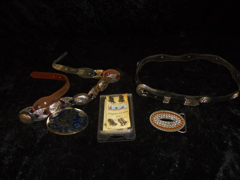 lot 40 image: Lot - Belt Buckles, Belt, Misc