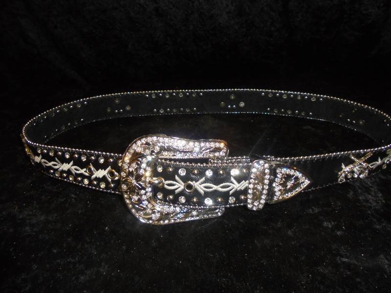 lot 47 image: Bling Belt - Black with Pistols, Size L
