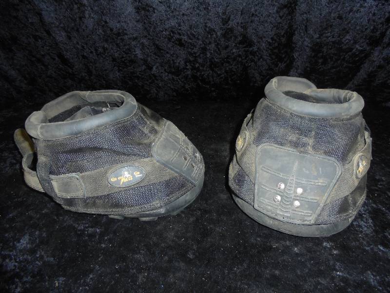 lot 63 image: Pair - Easy Care Old Macs G2 easy boots,