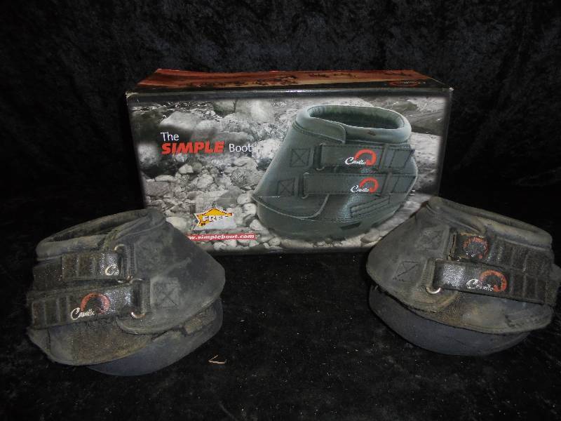 lot 64 image: Pair - Cavallo Simple Boot