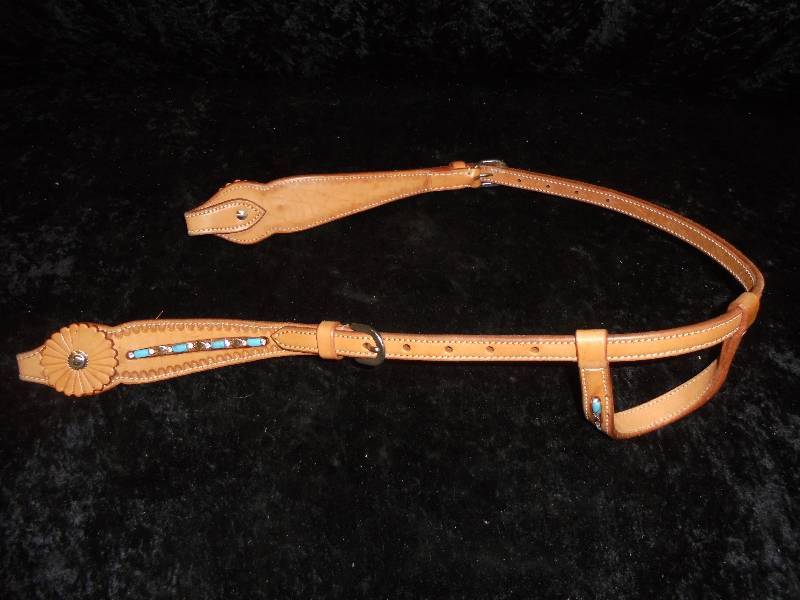 lot 85 image: Western 1-Earred how Head Stall