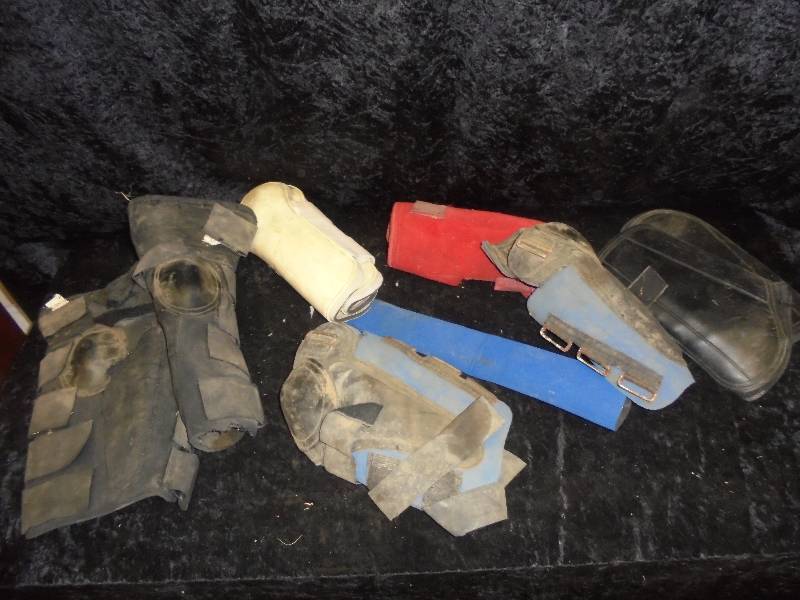 lot 112 image: Lot - Misc Training Boots & Wraps