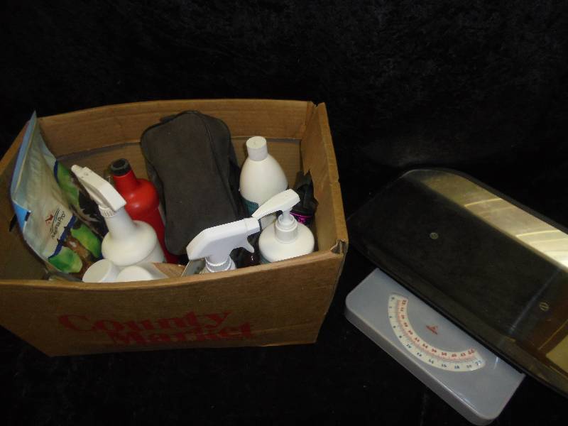 lot 117 image: Lot - Remington Clipper. Scale, Misc Repellant, Hair Care, etc