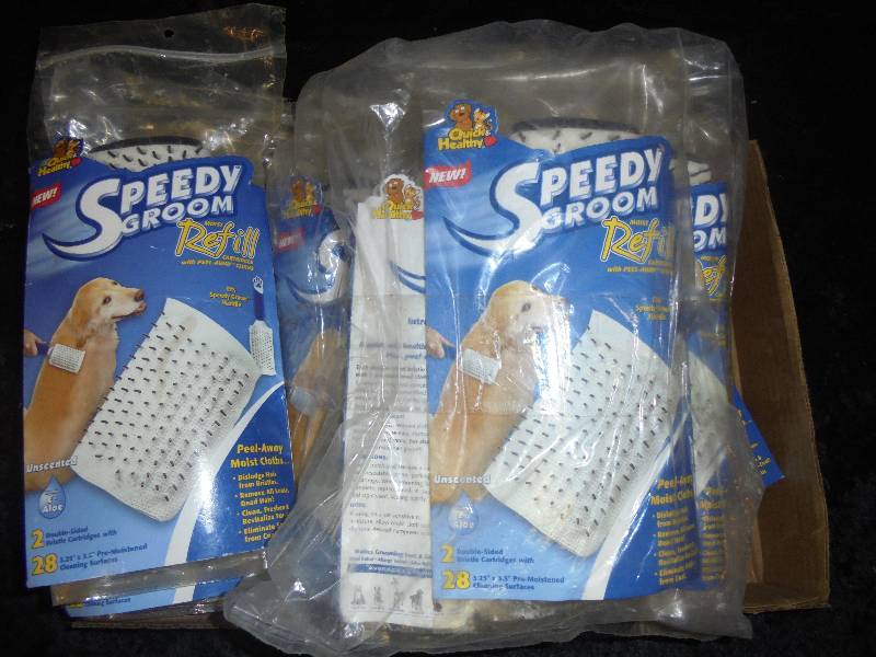 lot 139 image: Lot - Speedy Groom Brush Refills