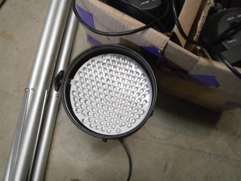 lot 10 image: 4 American Audio LED Lights