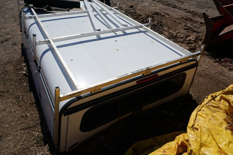 lot 7 image: ARE Brand Contractors 8 Pick Up Truck Bed Bed TopperTool Box