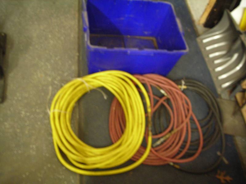 3-Air Hoses & Recycling Bin
