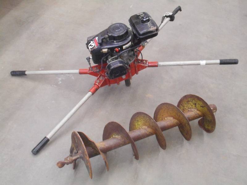 lot 12 image: General Two-Man AugerHole Digger, ...
