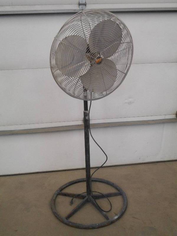 lot 28 image: Dayton Commercial 120Volt Shop Fan ...