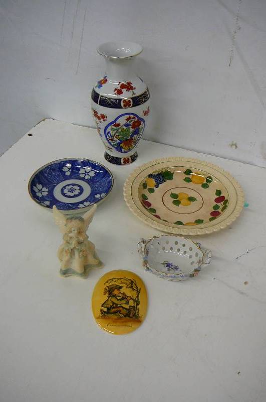 lot 60 image: Glassware Vase, Flue Flower Bowl, Fruit Plate  England, Korea, China