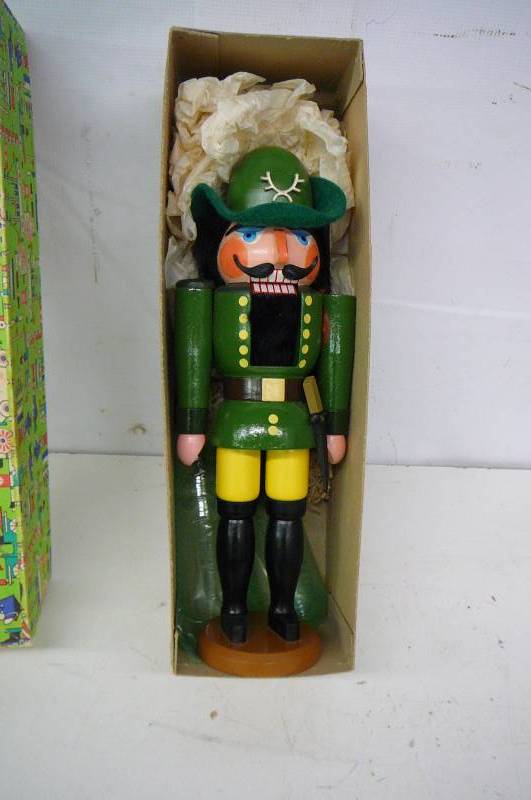 lot 81 image: Nutcracker wooden 14 Erzgebirge made in GDR