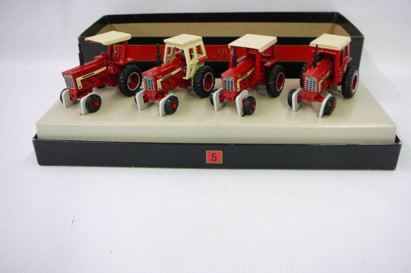 lot 13 image: IHC 66 Series