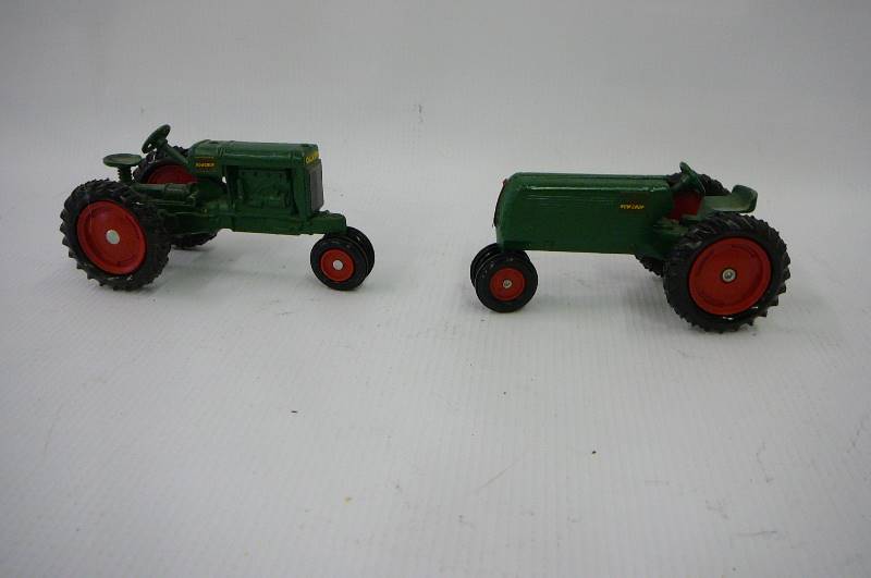 lot 30 image: Oliver Tractors 2 Row Crop