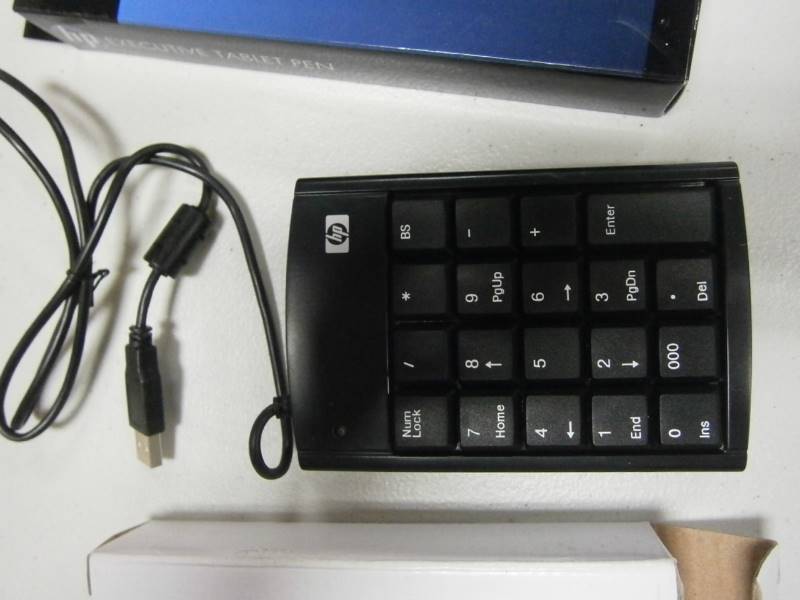 lot 30 image: (2) HP Tablet Pens (1) HP Keyboard