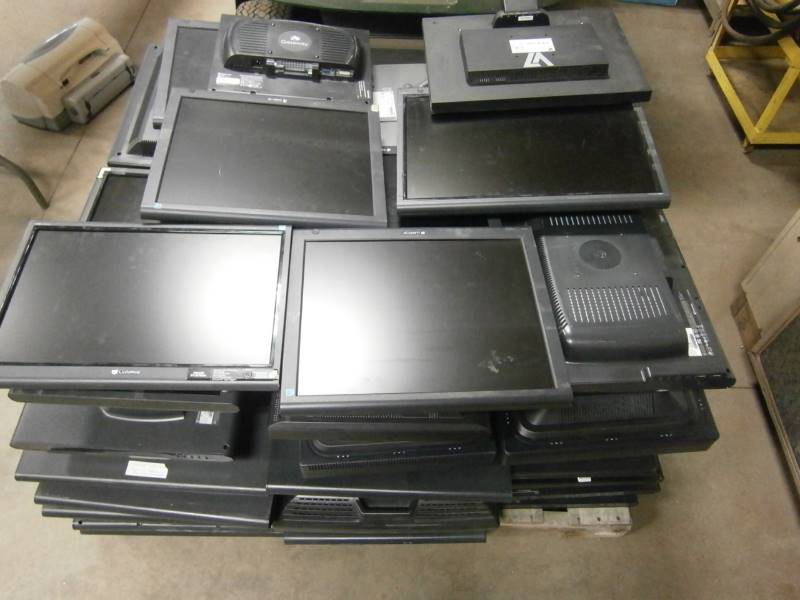 lot 35 image: Pallet of Broken Monitors