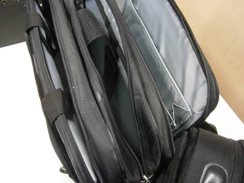 lot 74 image: (2) Laptop Bags