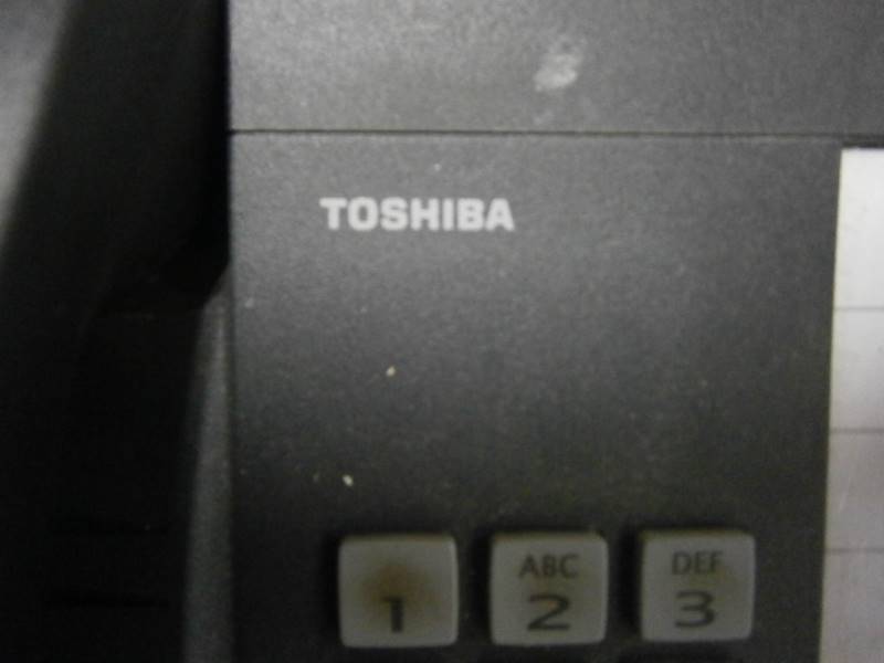 lot 142 image: Toshiba Full Feature Phones