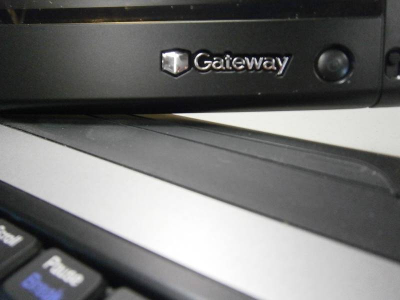 lot 175 image: (2) Gateway Laptops