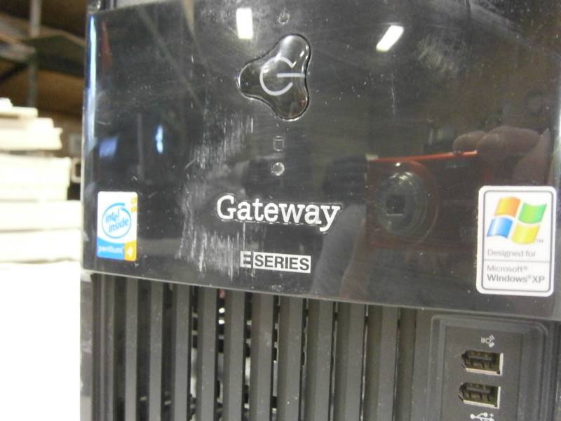 lot 184 image: Gateway E-4300 Desktop Computer