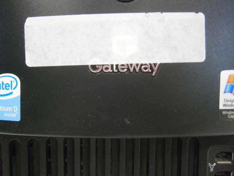 lot 185 image: Gateway E-6500 Desktop Computer