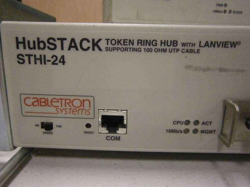 lot 198 image: (5) Hubstacks