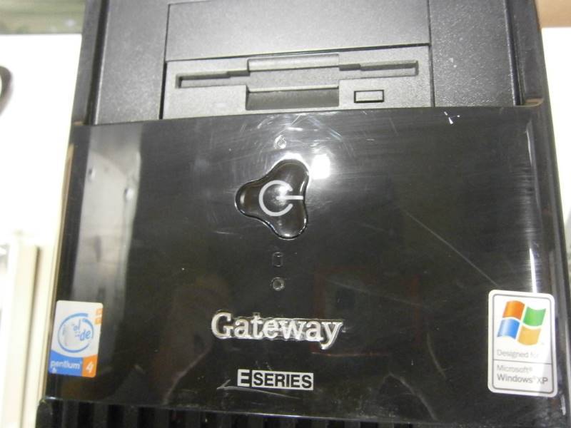 lot 11 image: (2) Gateway E4300 Desktop Computer