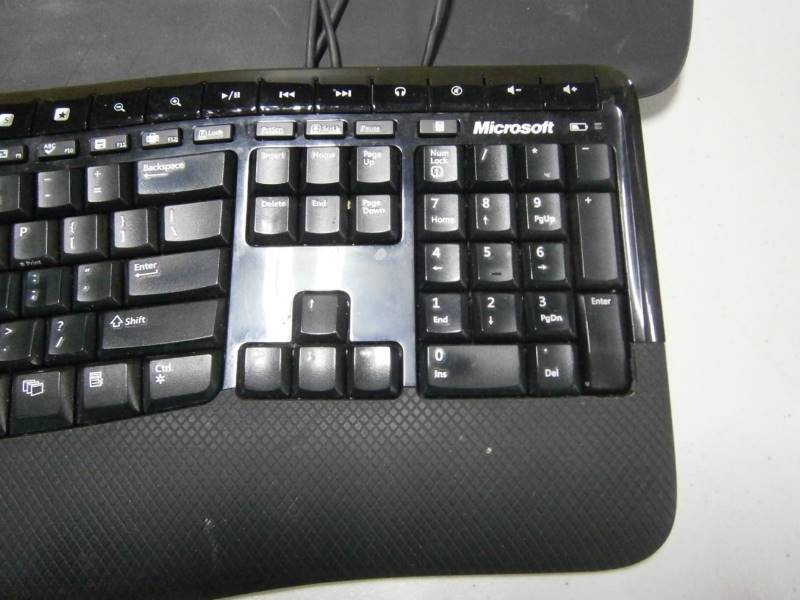 lot 173 image: Keyboards