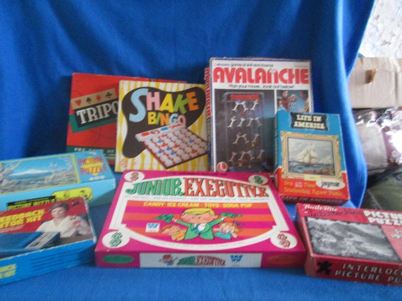 lot of assorted vintage board games...