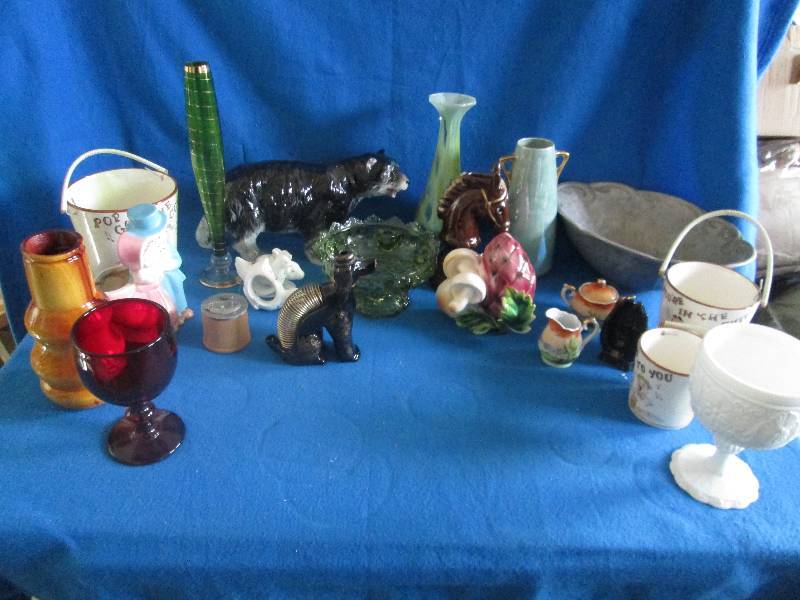 mixed lot of vintage and antique gl...