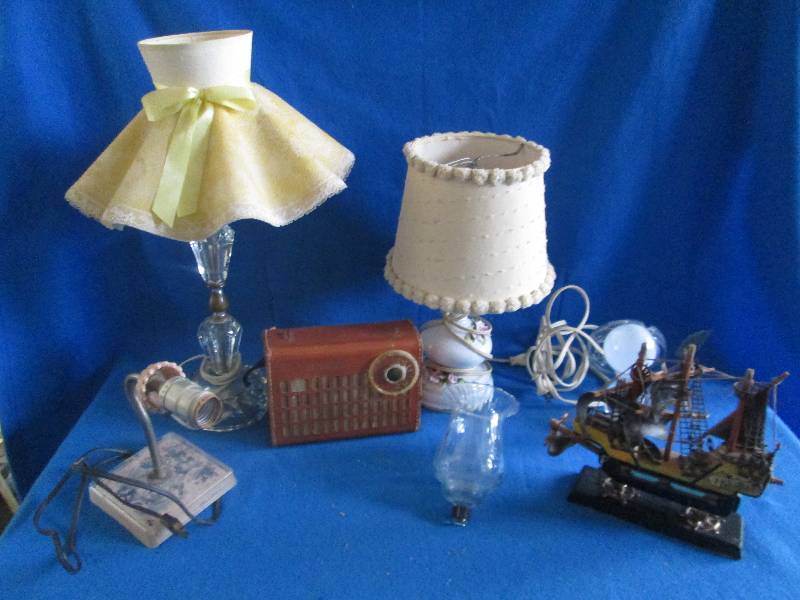 lot of vintage household dcor, ra...