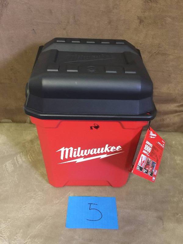 lot 5 image: Milwaukee 13 in. Jobsite Work Box New