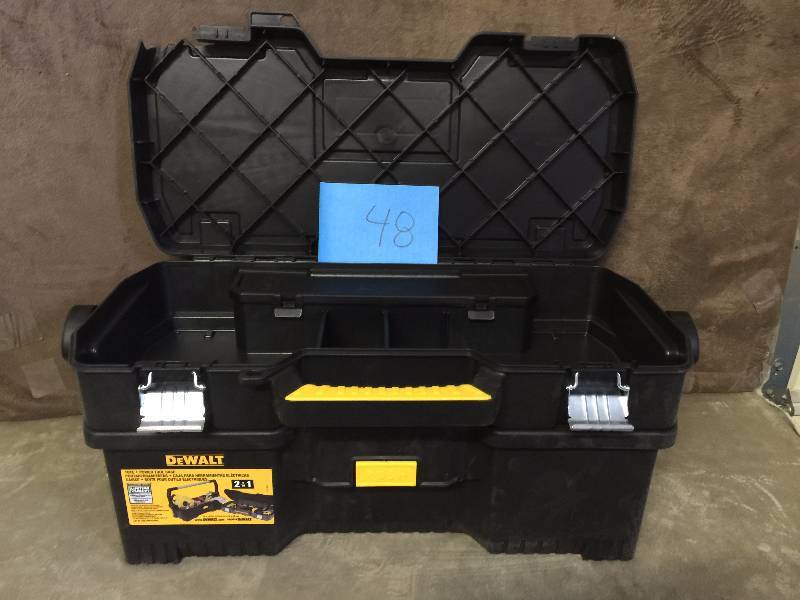 lot 48 image: DEWALT 24 in. Tote with Power Tool Case CORNER TOP BROKEN