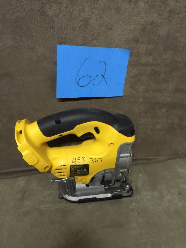 lot 62 image: Dewalt 18-Volt Cordless Jig Saw with Keyless Blade Change (Tool-Only)