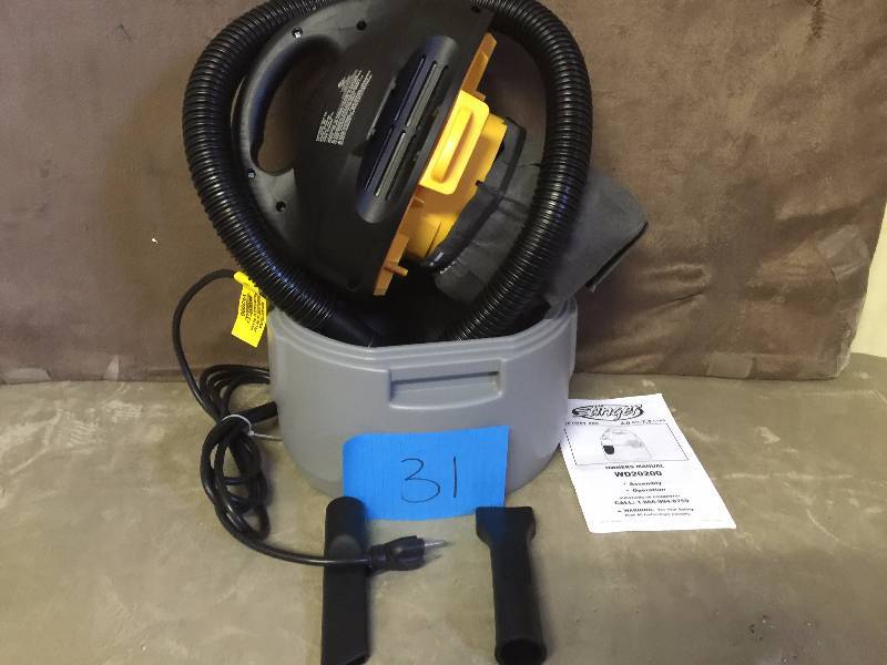 lot 31 image: STINGER 2 Gal. WetDry Vacuum NEW