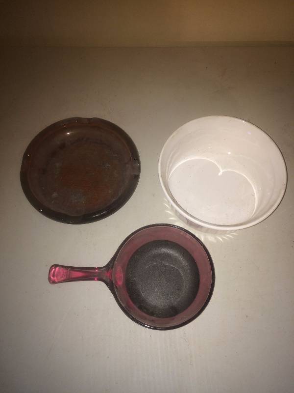 3 Pieces of glass and porcelain dishes